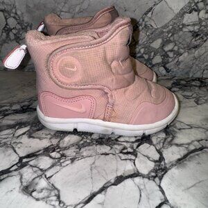 Nike 7C Toddler Girls Pink Novice Snow Boot